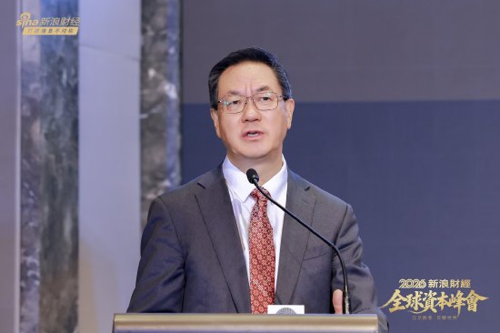 不聊算法聊键盘:“纳米能源之父” 眼里AI的未来
